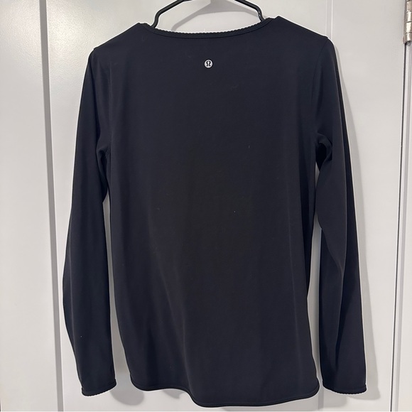 Lululemon Radiant Long Sleeve Wrap- Front Top in Black Women’s approx size 6/8 - Picture 6 of 8